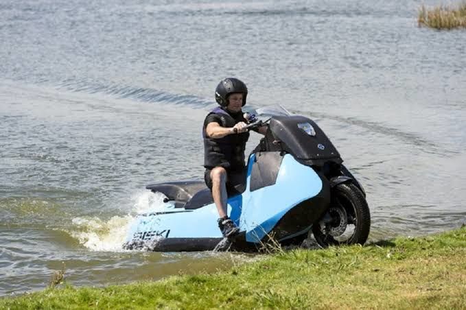 Gibbs amphibians' Biski fuses a motorcycle with a jetski - Thai Motor Show